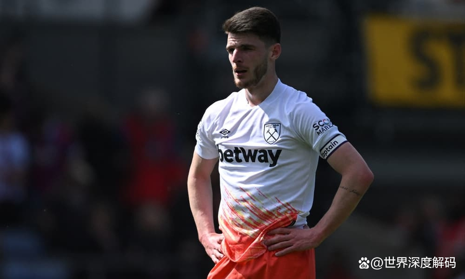 英雄联盟竞猜 -西汉姆发布备战花絮，集结日遗憾出局，意甲任务艰巨，赛程密集仍需轮换 